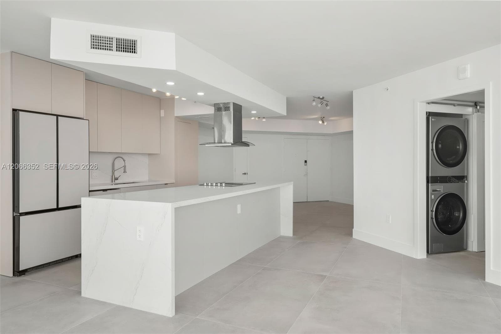 6301 Collins Ave # 2307, Miami Beach, FL 33141 photo 12