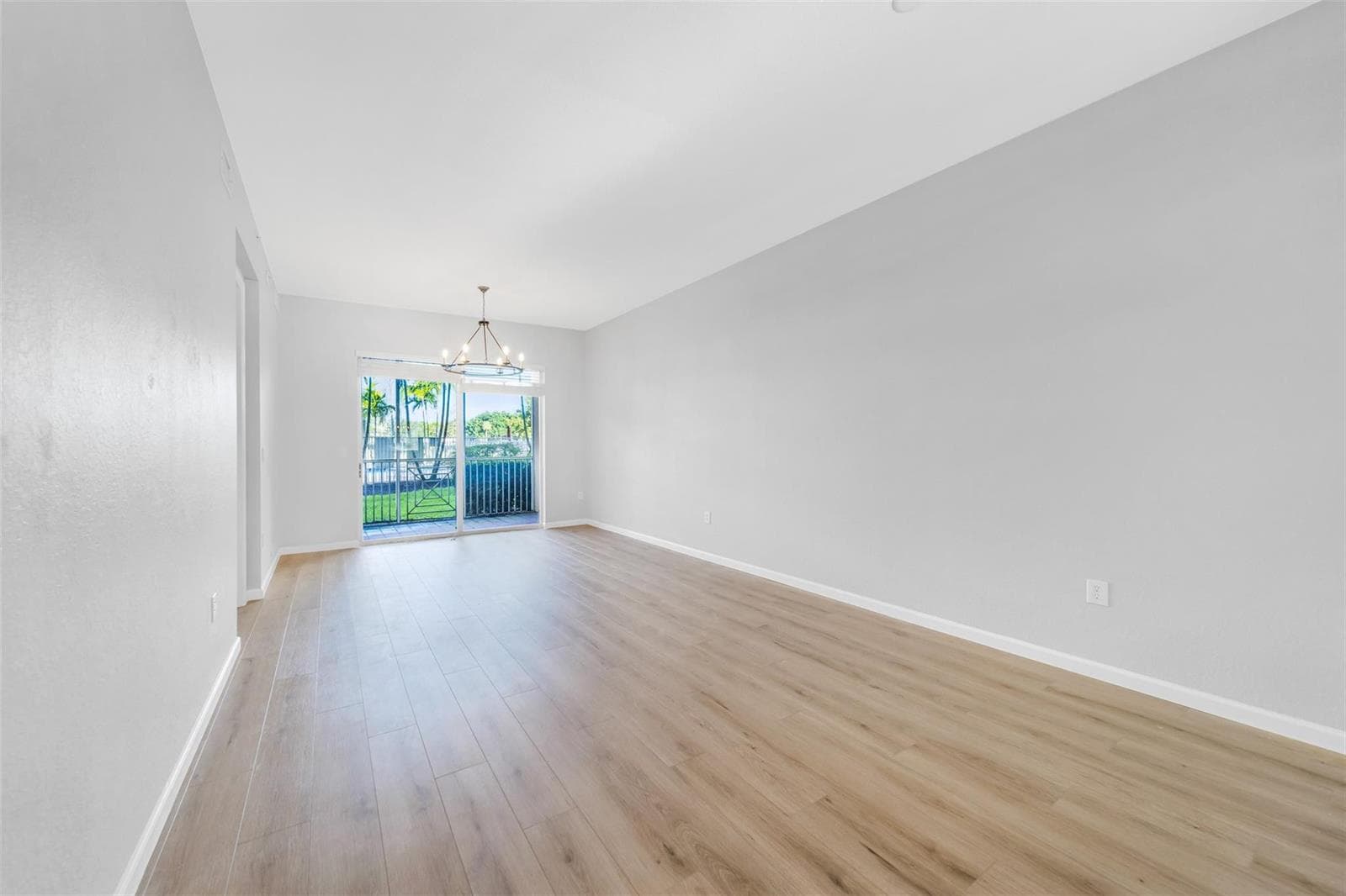 3500 OAKS CLUBHOUSE Drive # 102, Pompano Beach, FL 33069 photo 5