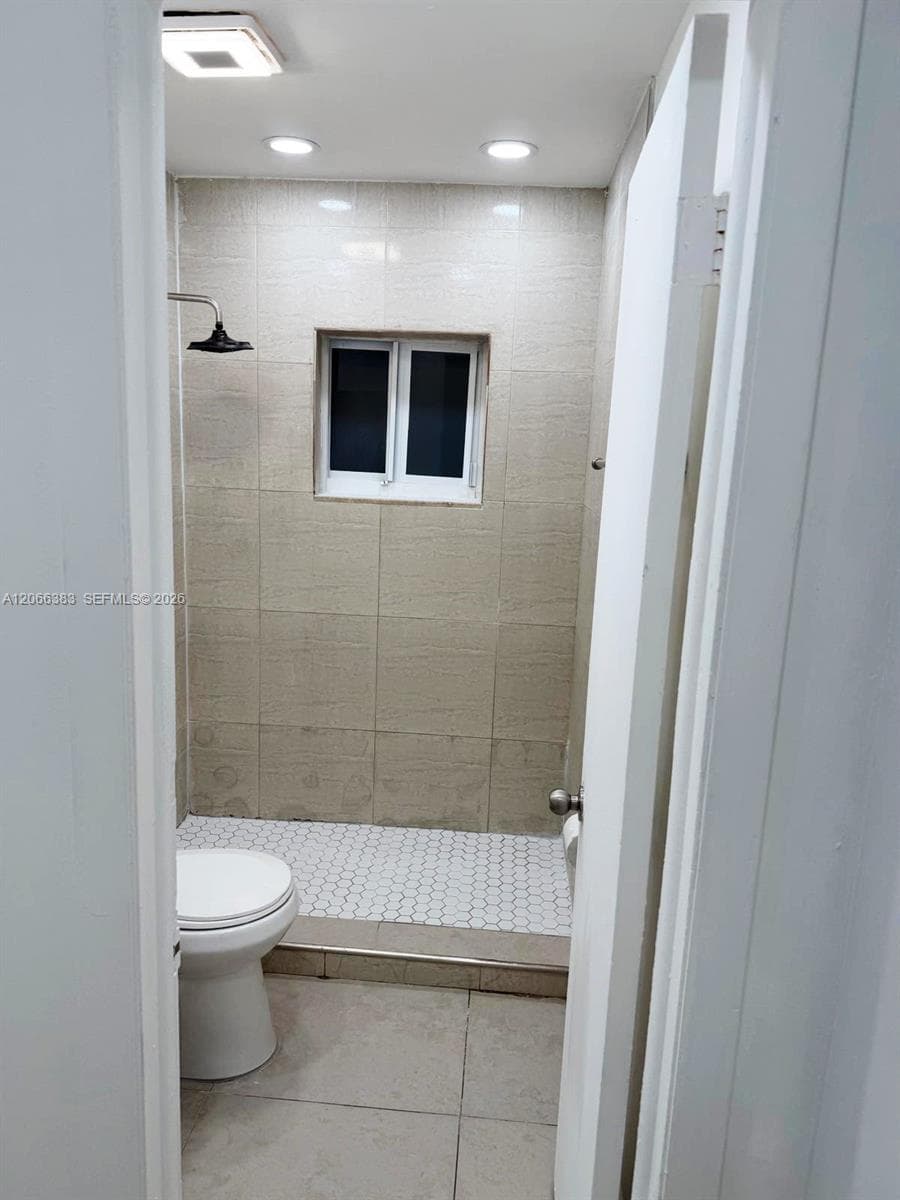 716 SW 11th Ave # B, Homestead, FL 33030 photo 10