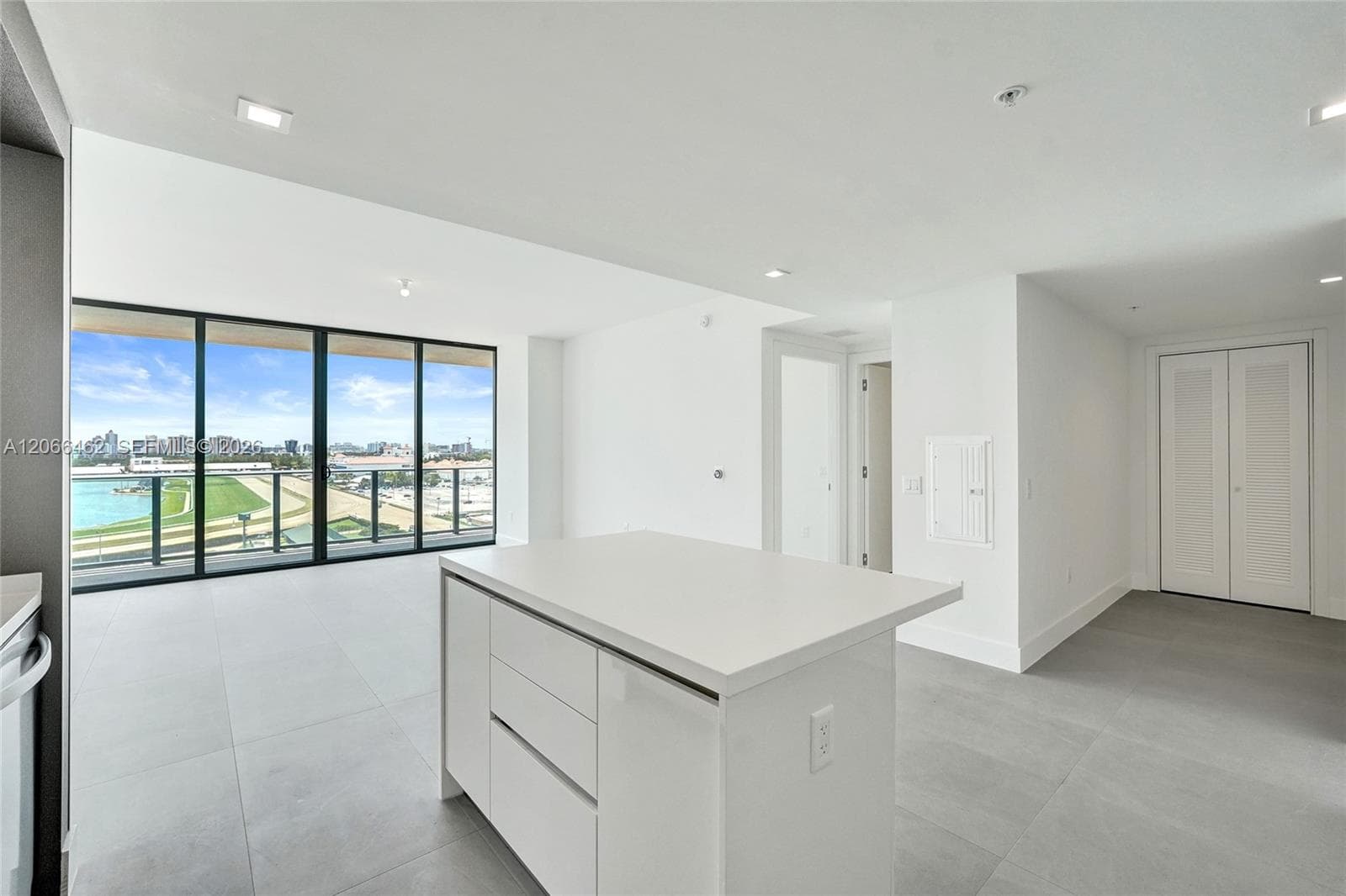 1170 E HALLANDALE BEACH BOULEVARD # 1111, Hallandale Beach, FL 33009 photo 12