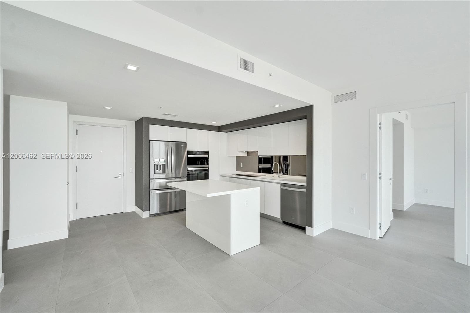 1170 E HALLANDALE BEACH BOULEVARD # 1111, Hallandale Beach, FL 33009 photo 9