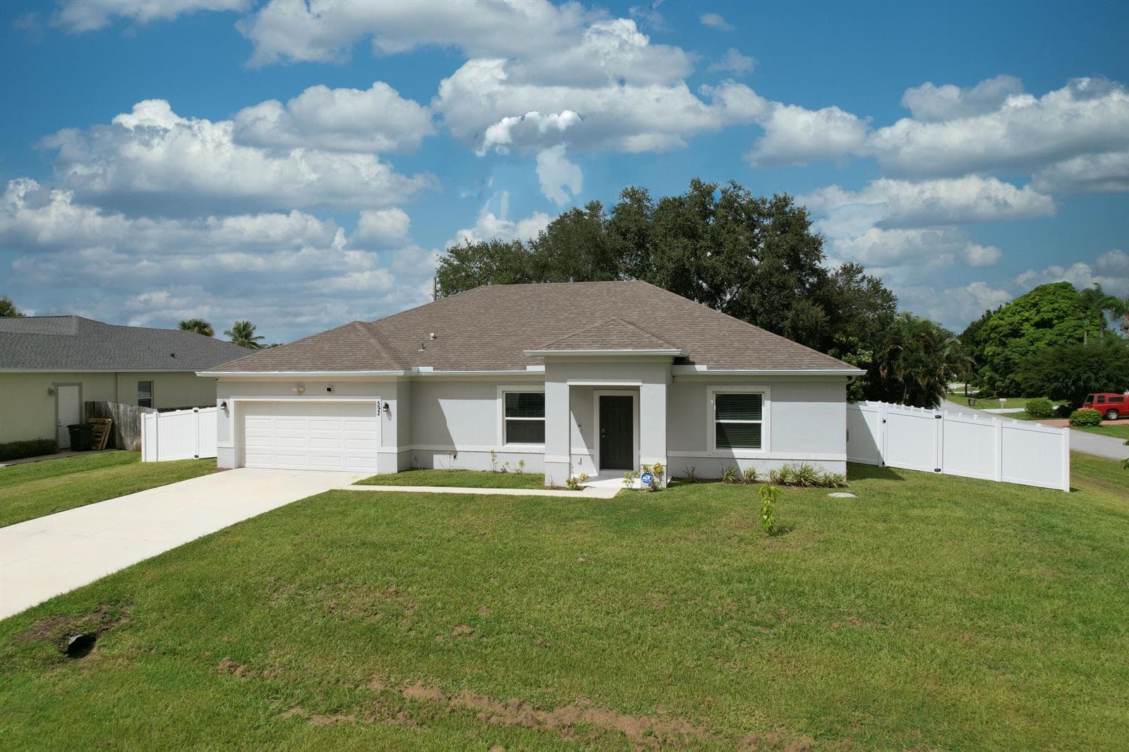 592 SW DAUPHIN Avenue, Port St. Lucie, FL 34953 photo 2