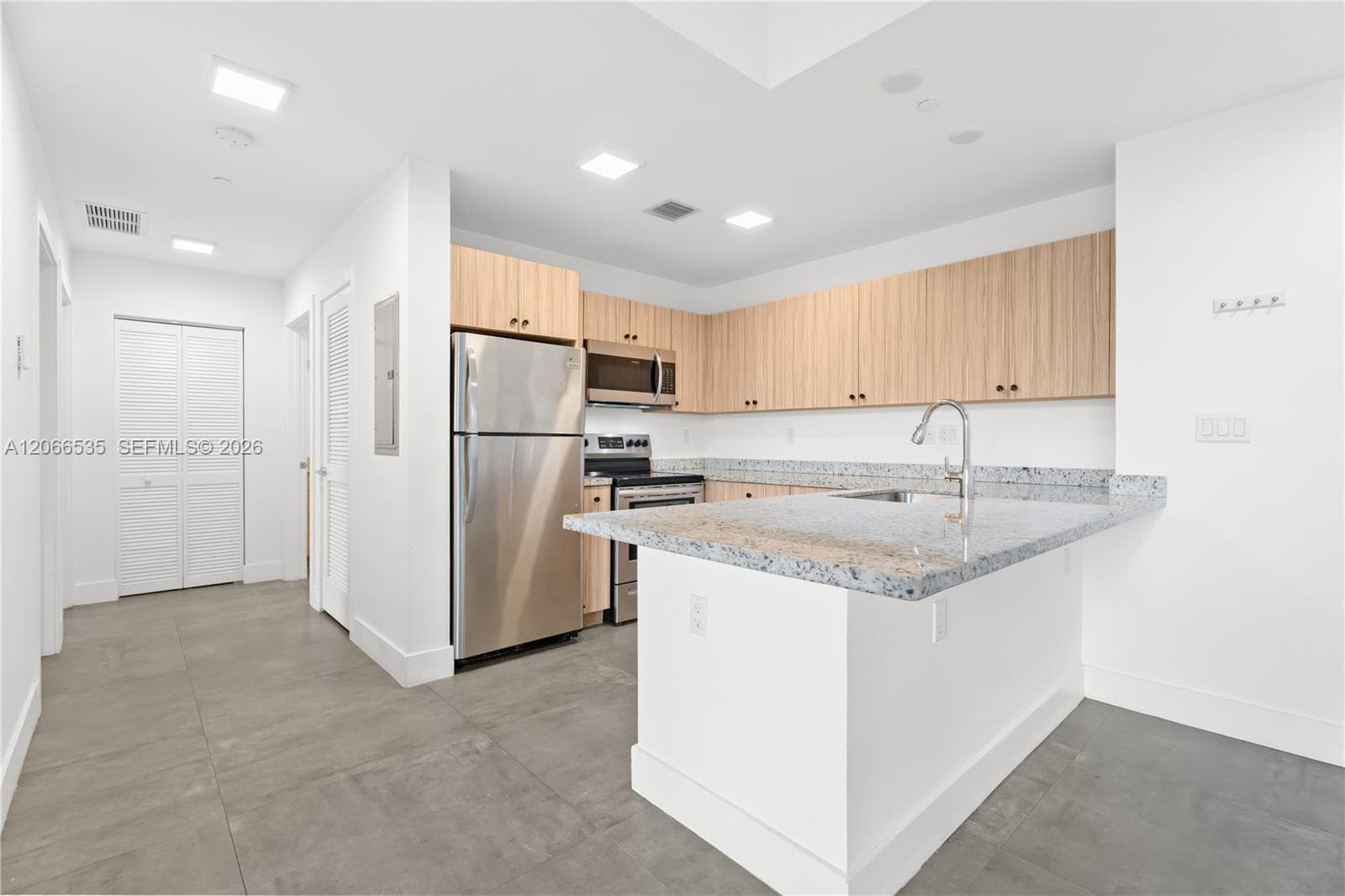 2010 SW 25th Ter # 204, Miami, FL 33133 photo 10