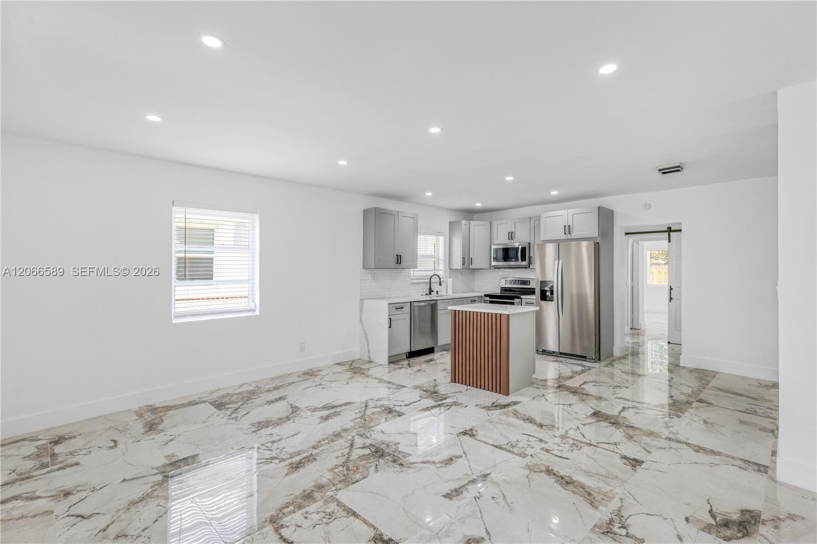 809 SW 17th St # 1, Fort Lauderdale, FL 33315 photo 4