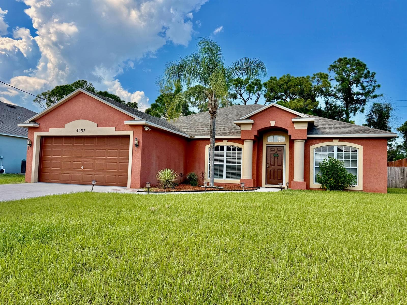 5937 NW BAYNARD Drive, Port St. Lucie, FL 34986 photo 2