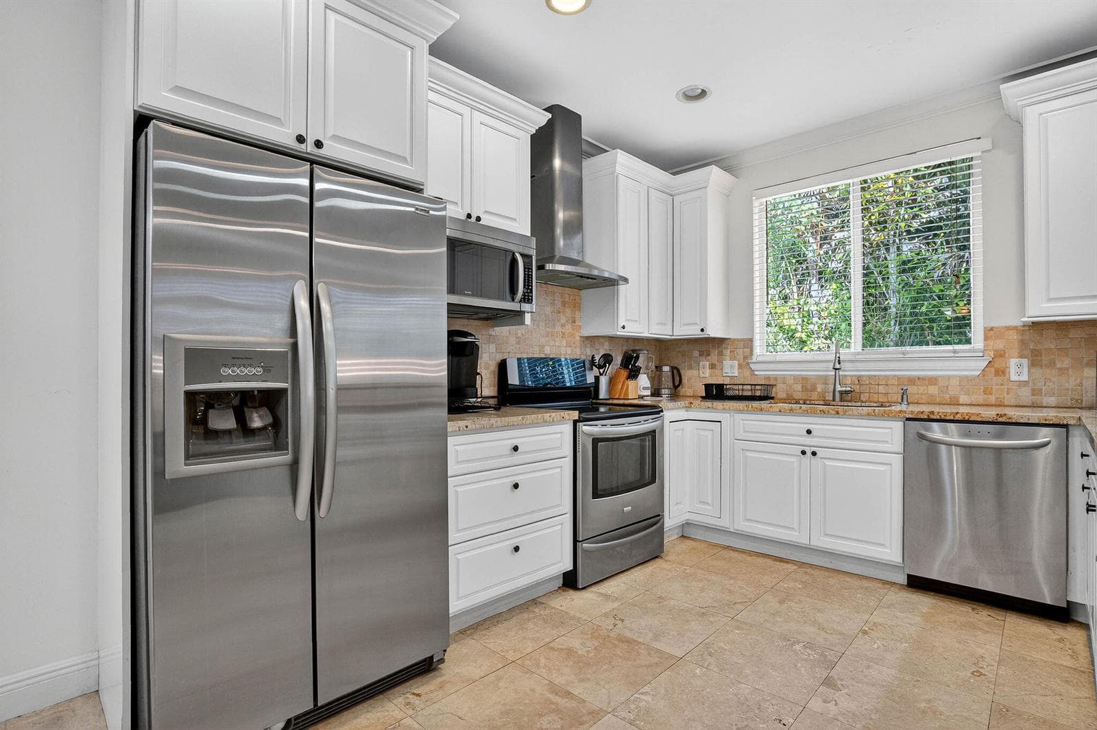 1705 NE 11th Street, Fort Lauderdale, FL 33304 photo 2
