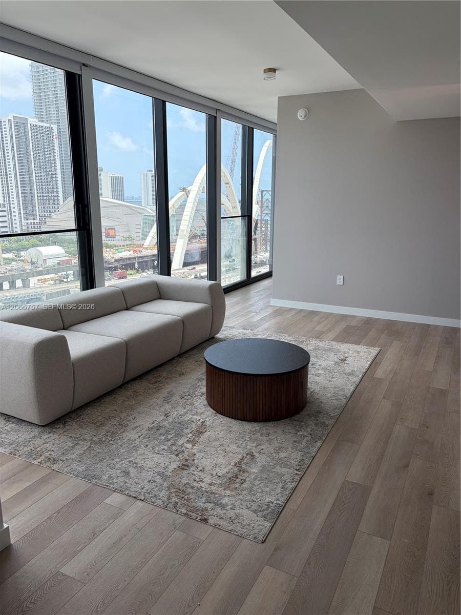 20 NE 11 Street # 1701, Miami, FL 33132 photo 12