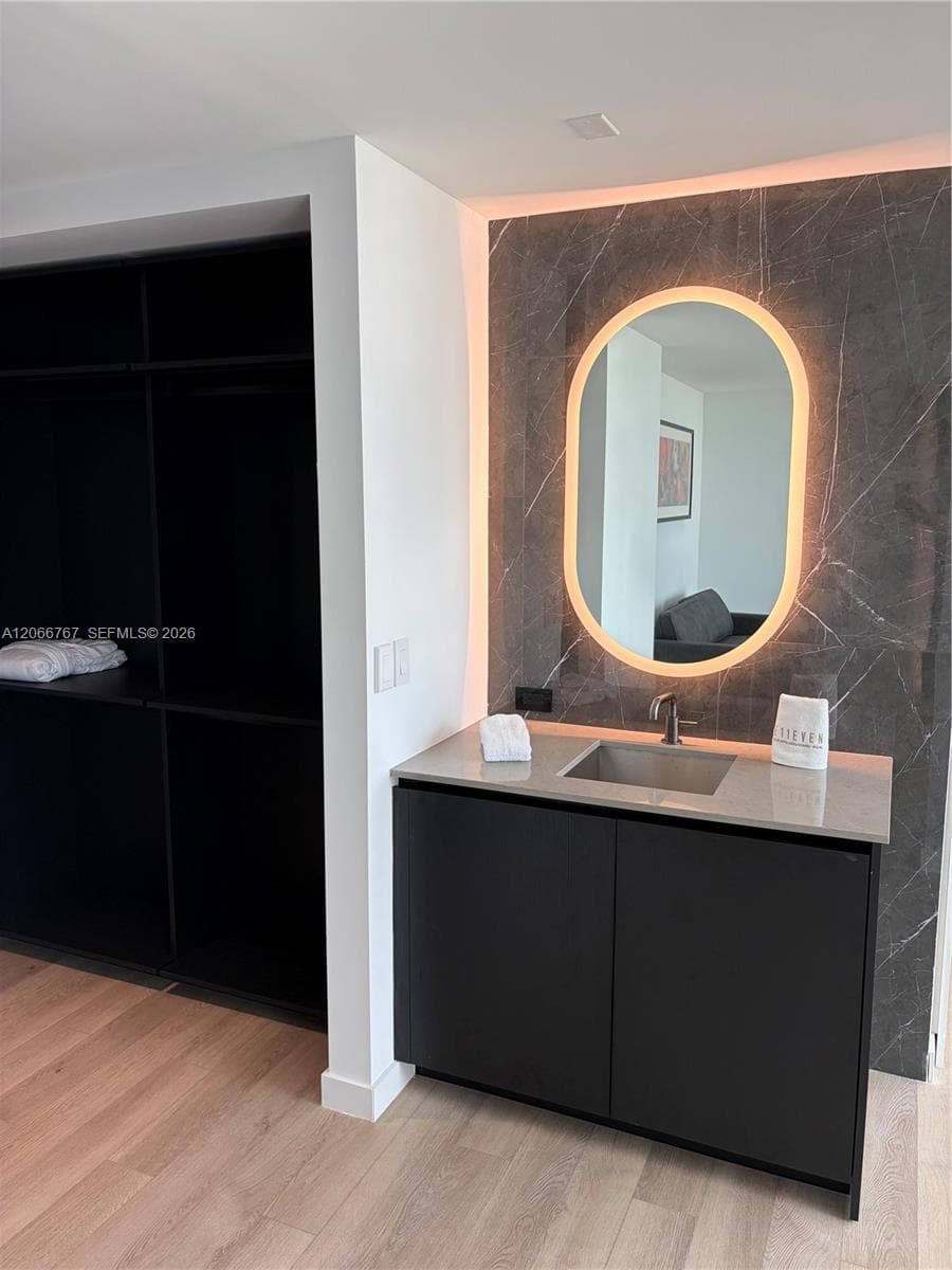 20 NE 11 Street # 1701, Miami, FL 33132 photo 9