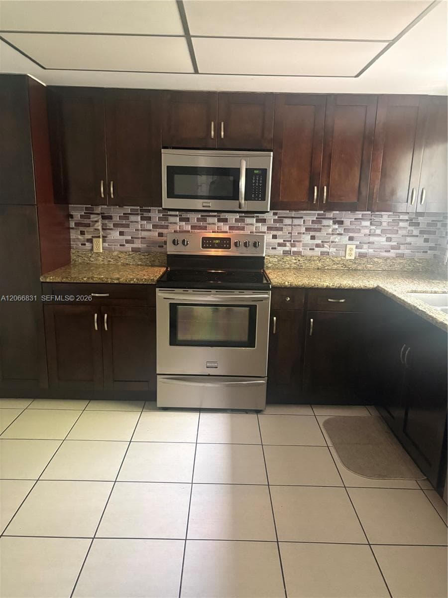17919 NW 66th Ct, Hialeah, FL 33015 photo 6