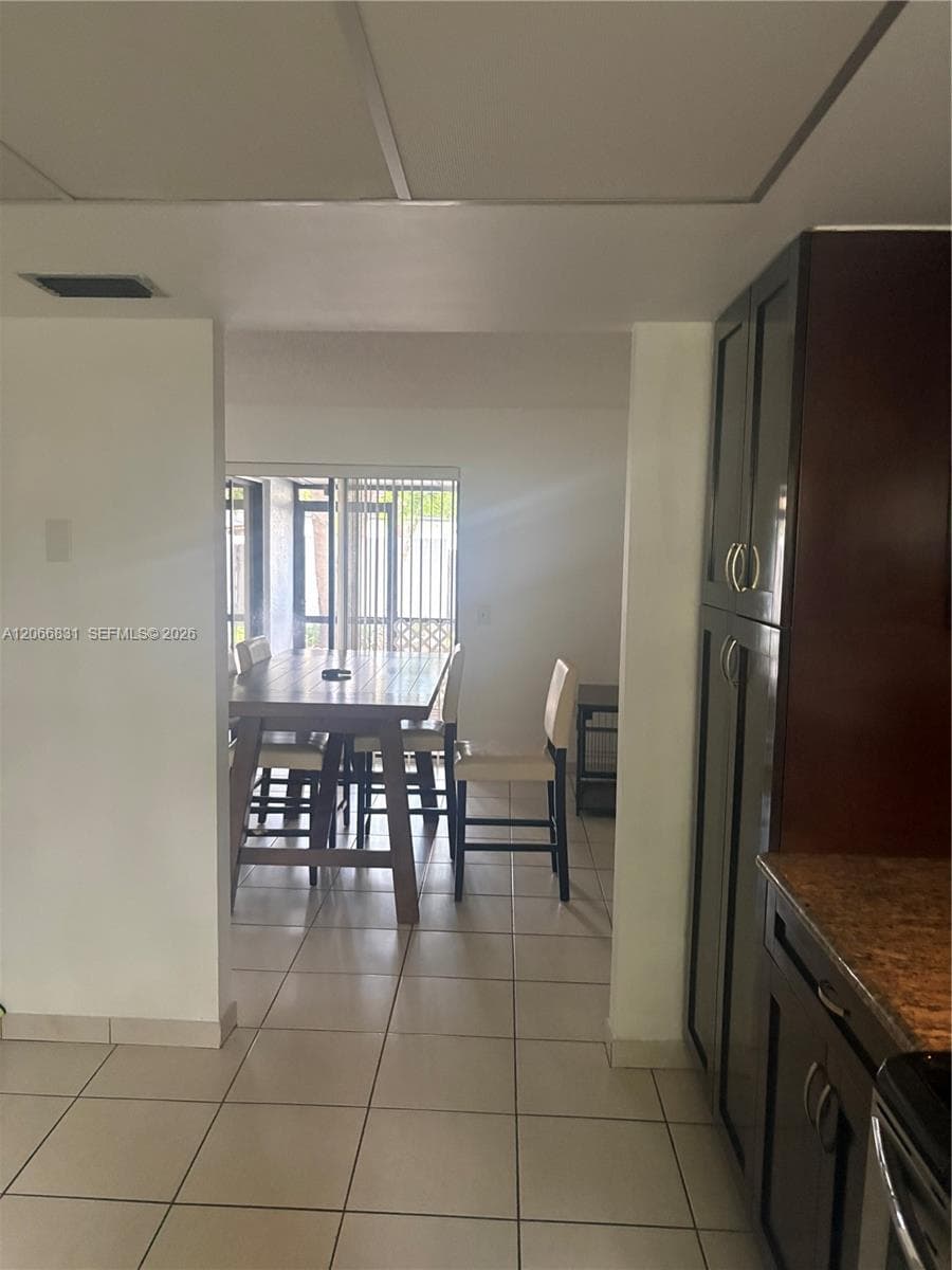 17919 NW 66th Ct, Hialeah, FL 33015 photo 9