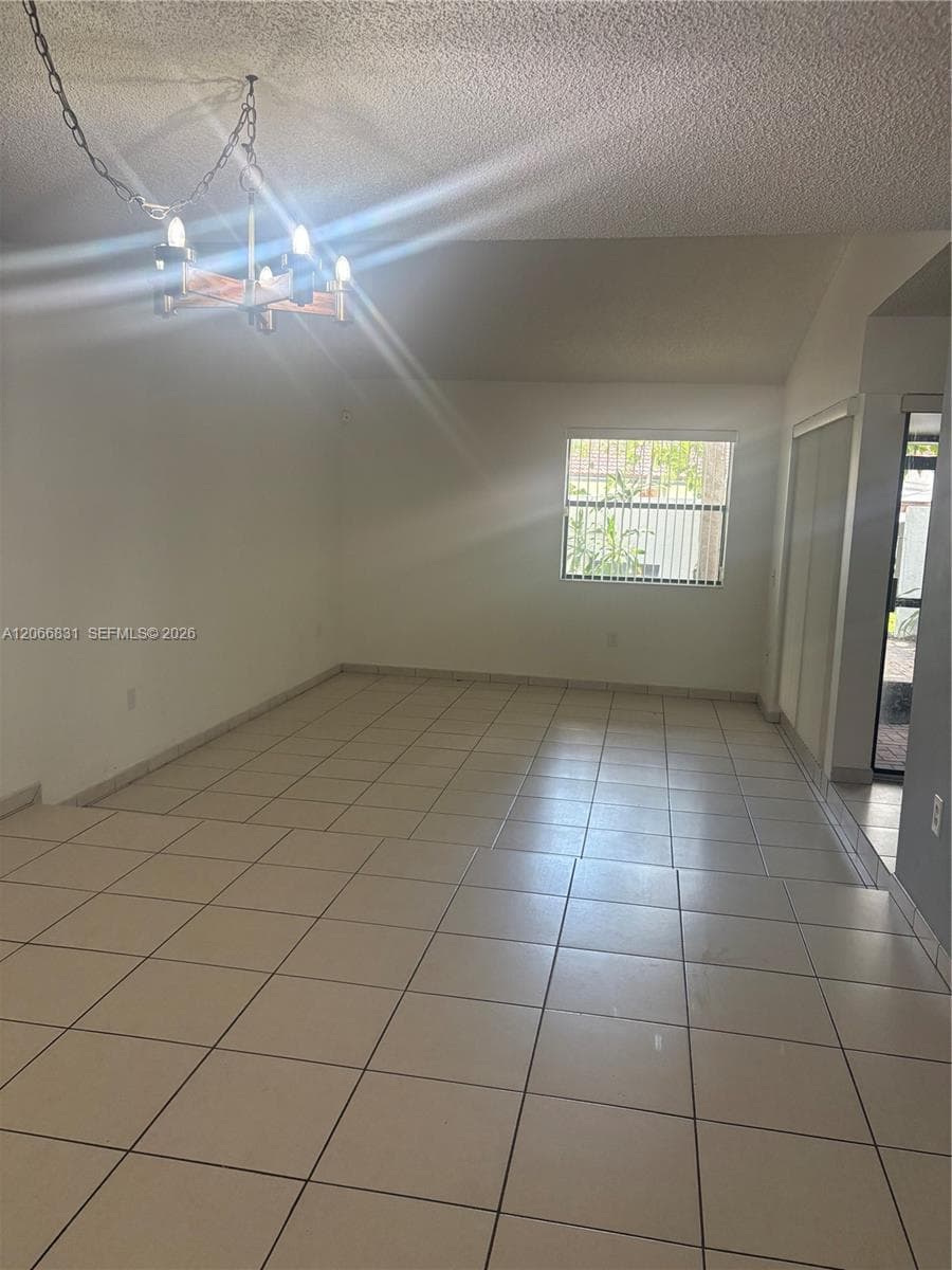 17919 NW 66th Ct, Hialeah, FL 33015 photo 11
