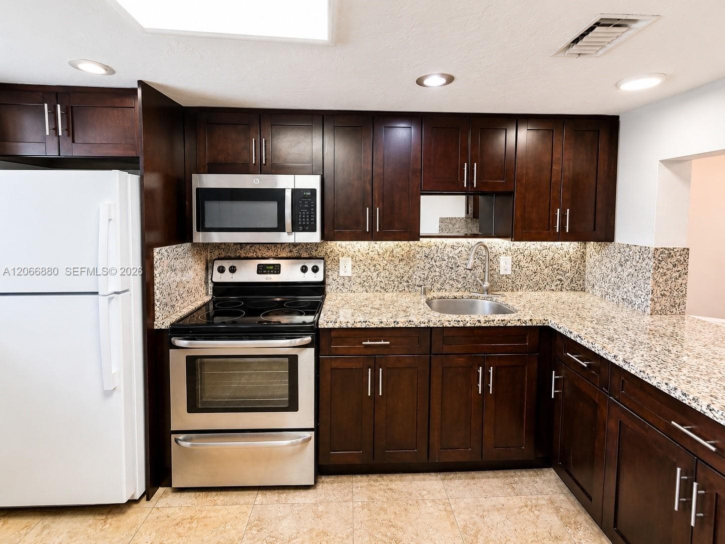 1720 W 75th St, Hialeah, FL 33014 photo 4