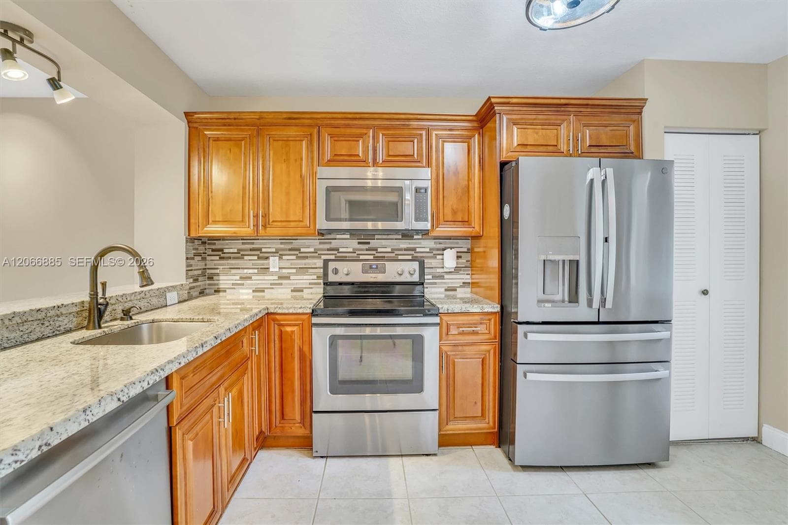 9537 Weldon Cir # I109, Tamarac, FL 33321 photo 7