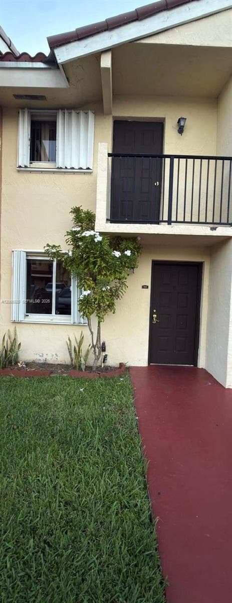 560 NW 82nd Pl # 305, Miami, FL 33126 photo 3