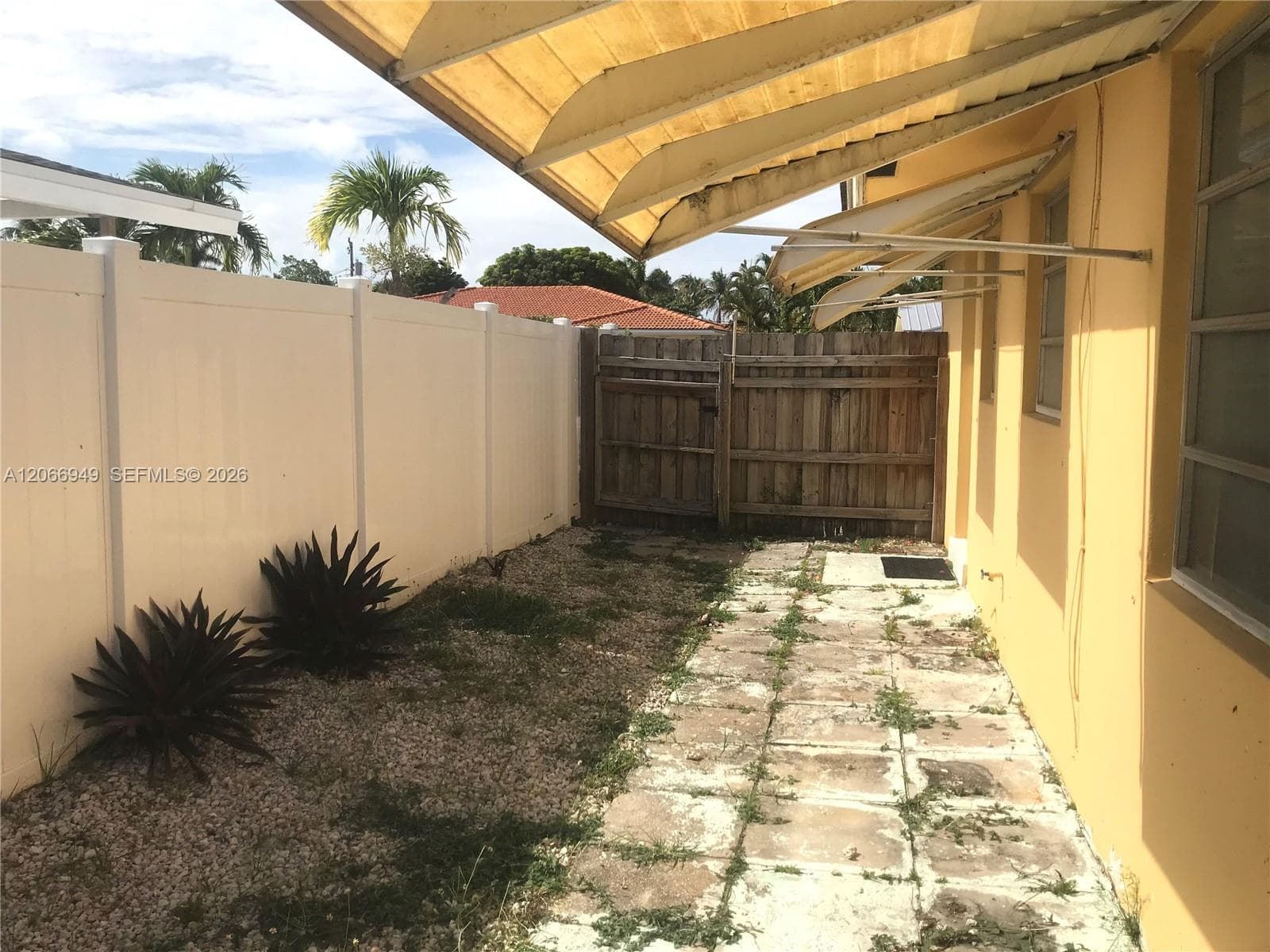 2724 NE 32nd St # 1, Fort Lauderdale, FL 33306 photo 11