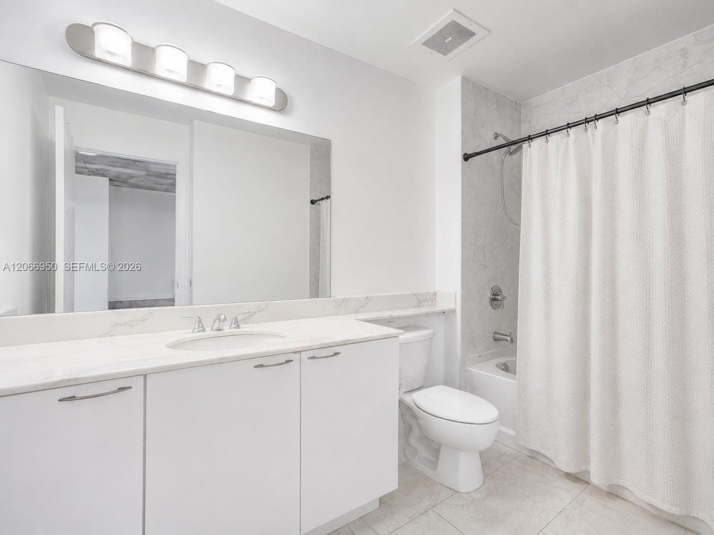 234 NE 3rd St # 1007, Miami, FL 33132 photo 13