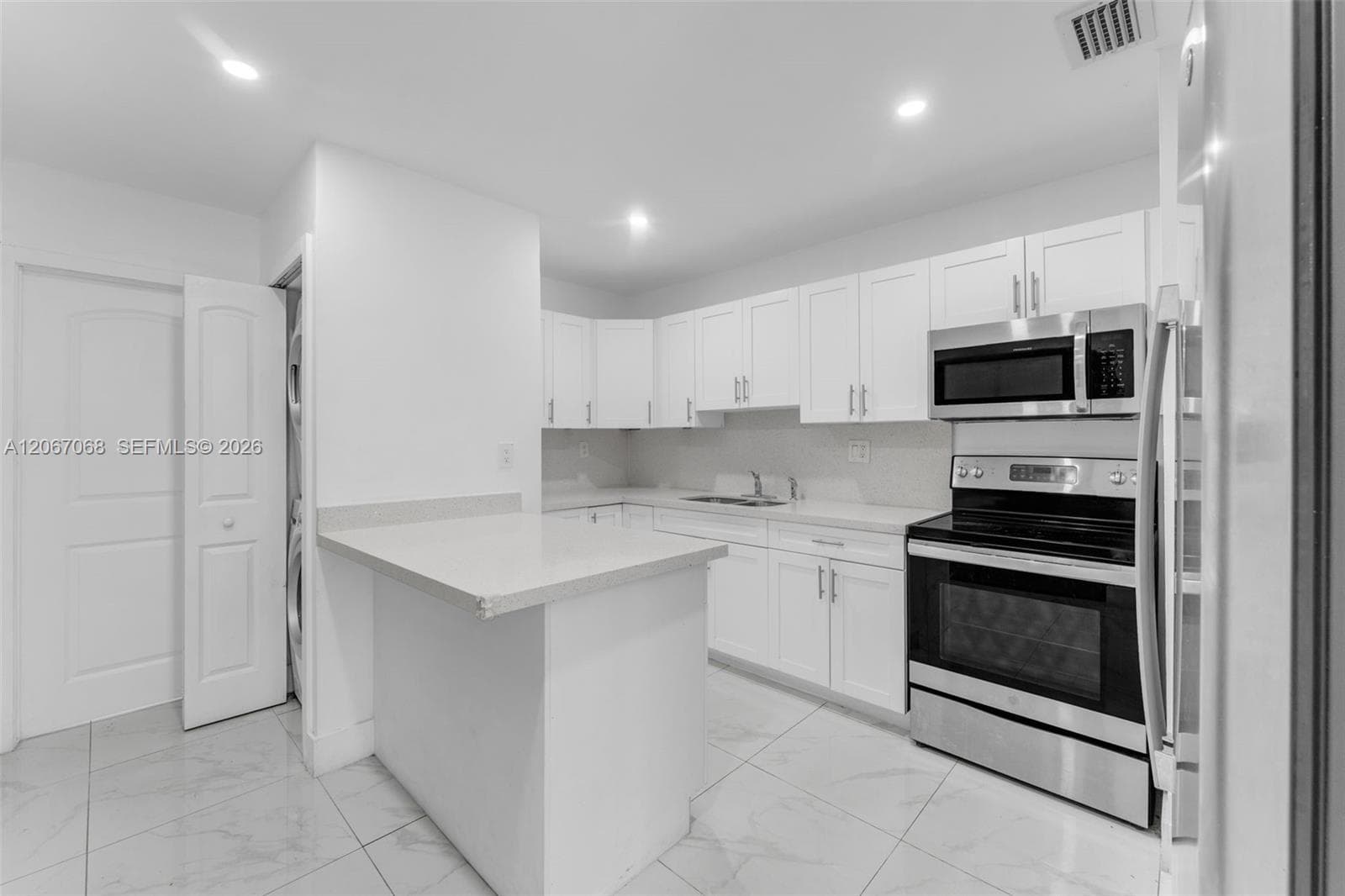8246 SW 147th Ct, Miami, FL 33193 photo 9