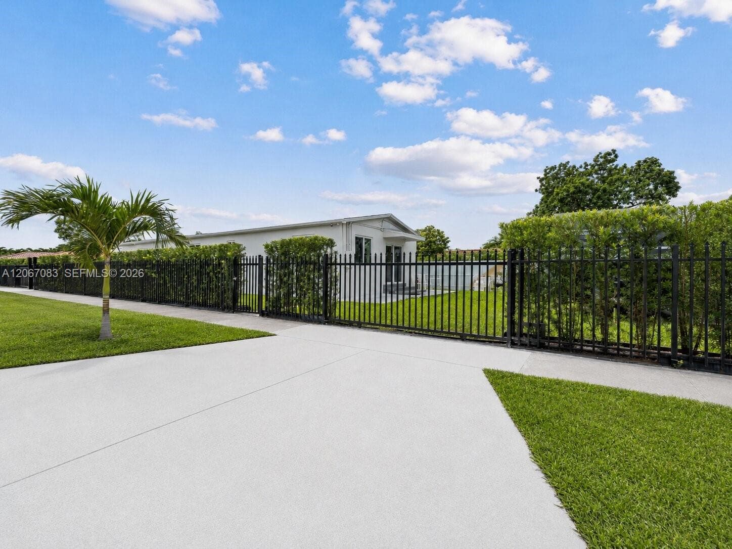3930 W 2nd Ave, Hialeah, FL 33012 photo 2