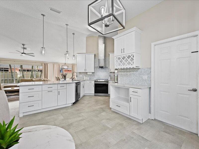 237 MOCCASIN Trail W, Jupiter, FL 33458 photo 3