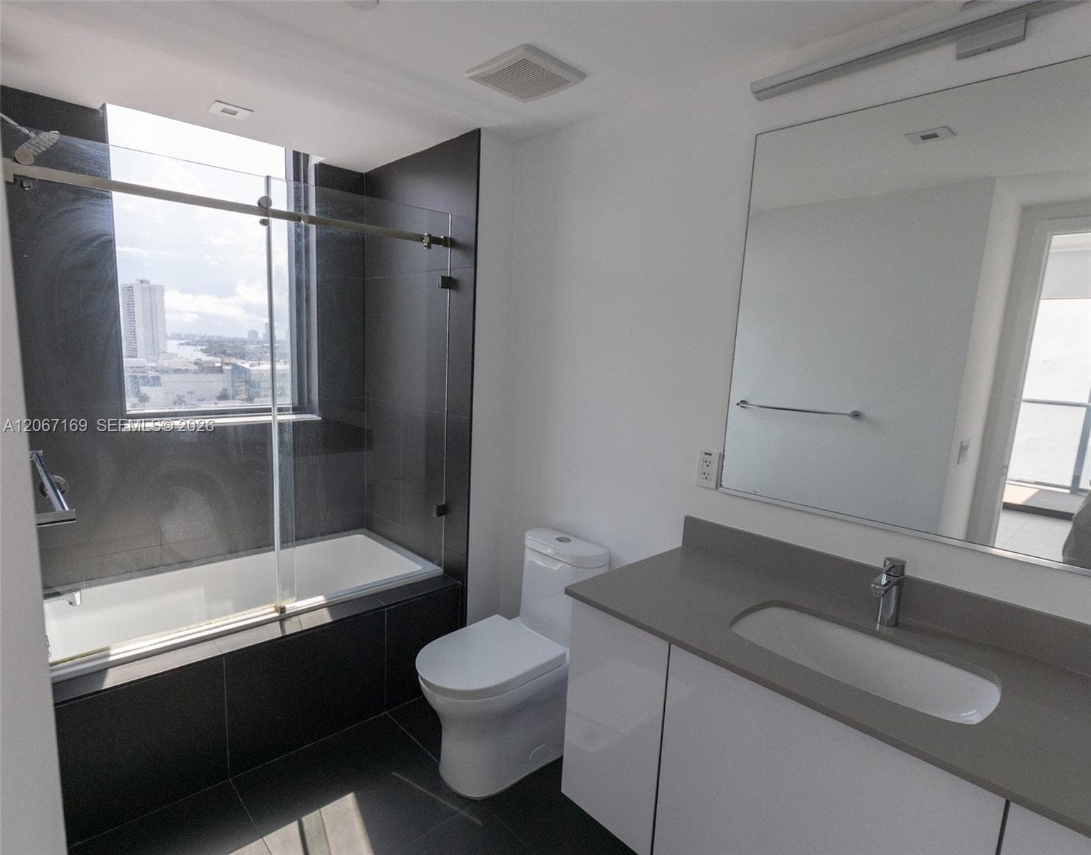 1600 NE 1st Ave # 1420, Miami, FL 33132 photo 8