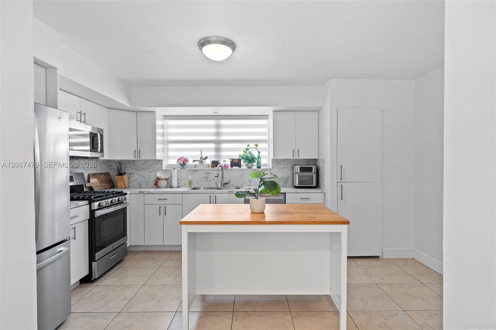2819 Cleveland St, Hollywood, FL 33020 photo 8