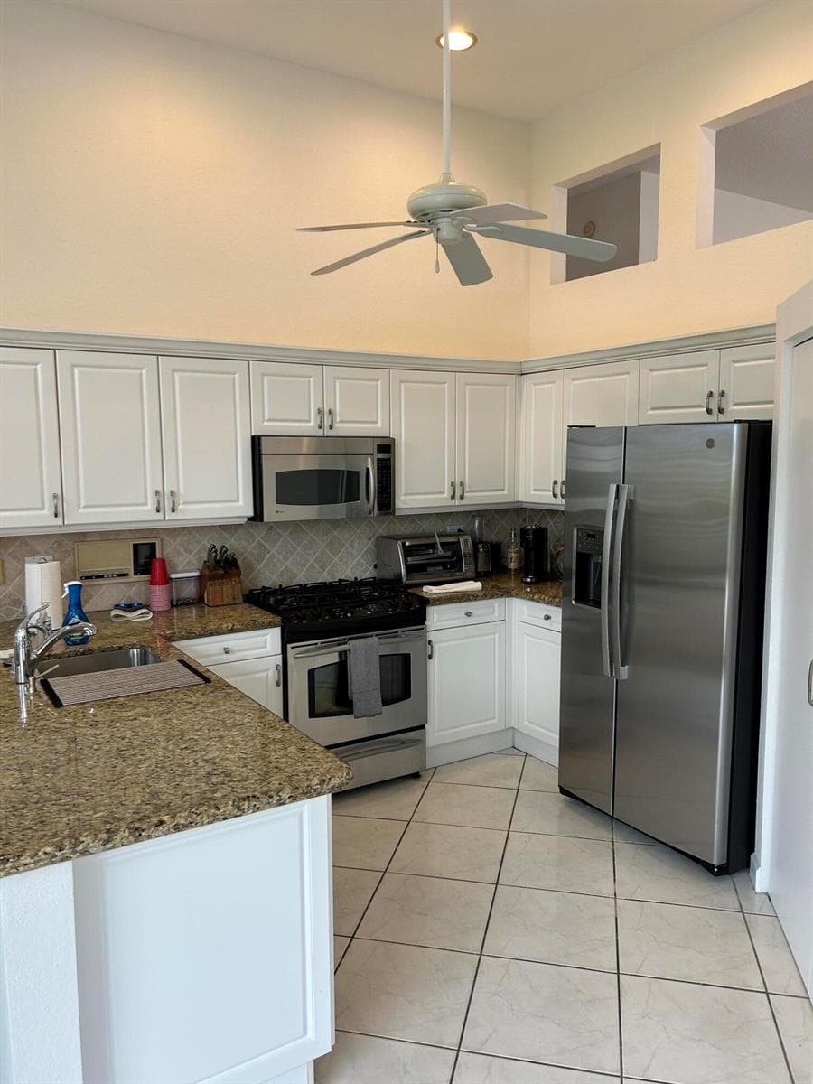 152 CORAL CAY Drive, Palm Beach Gardens, FL 33418 photo 10