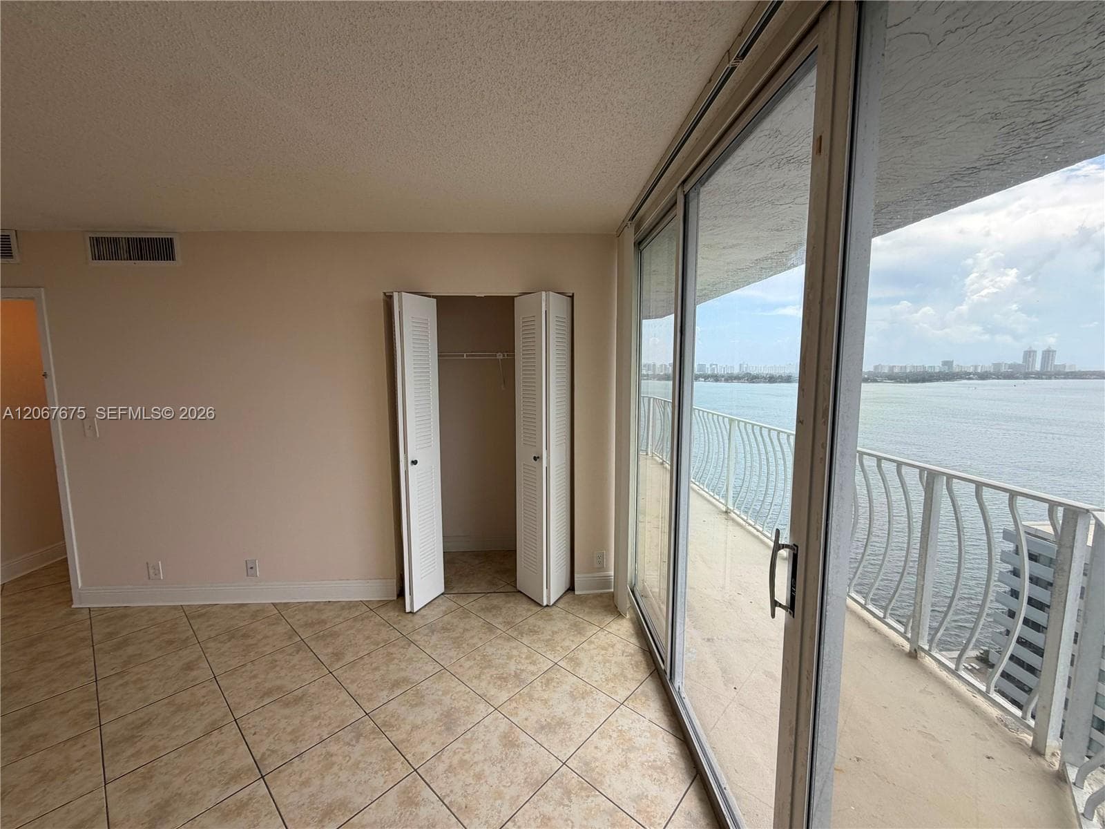 7601 E Treasure Dr # 2007, North Bay Village, FL 33141 photo 11