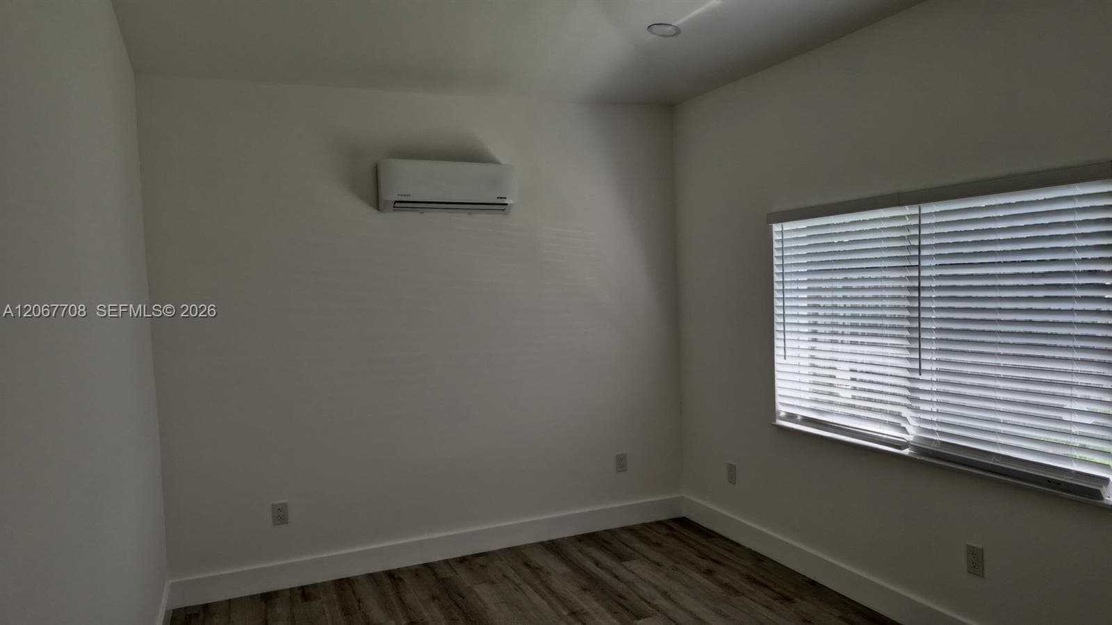 111 NE 45th St, Oakland Park, FL 33334 photo 13