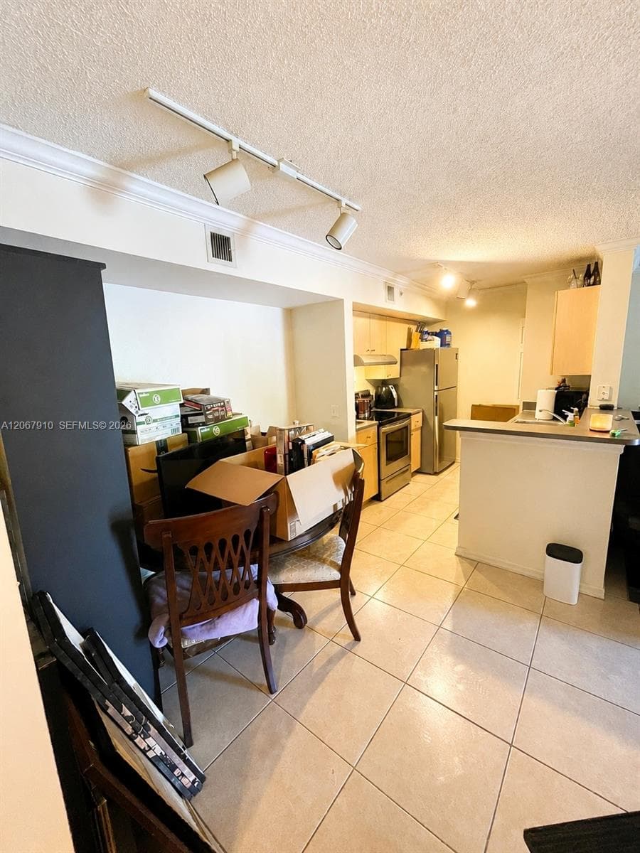2457 Centergate Dr # 203, Miramar, FL 33025 photo 4