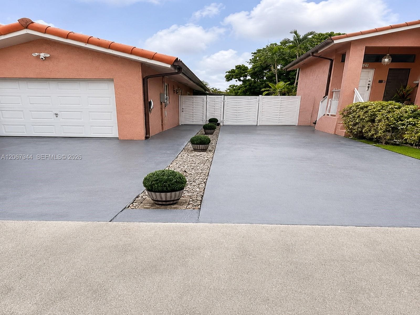 10070 SW 2nd St, Miami, FL 33174 photo 4