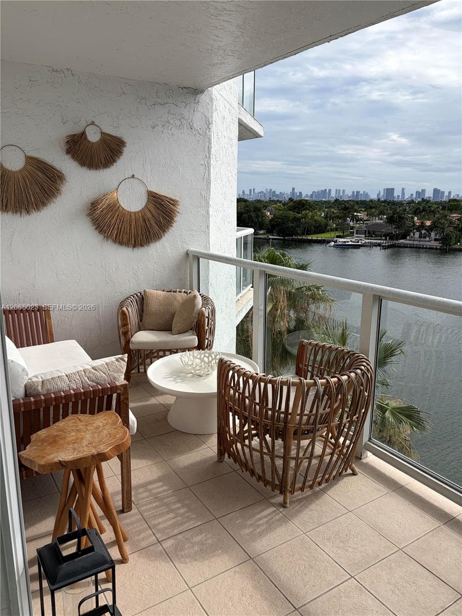 5900 Collins Ave # 702, Miami Beach, FL 33140 photo 9