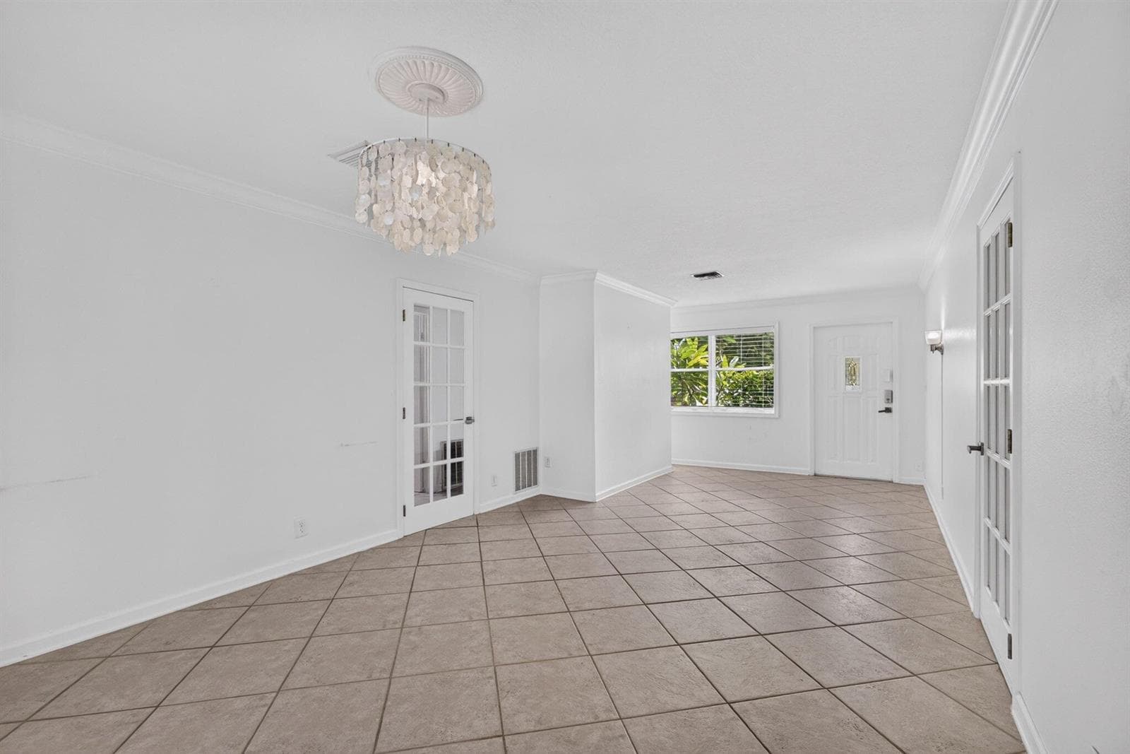 813 Date Palm Drive, Lake Park, FL 33403 photo 12