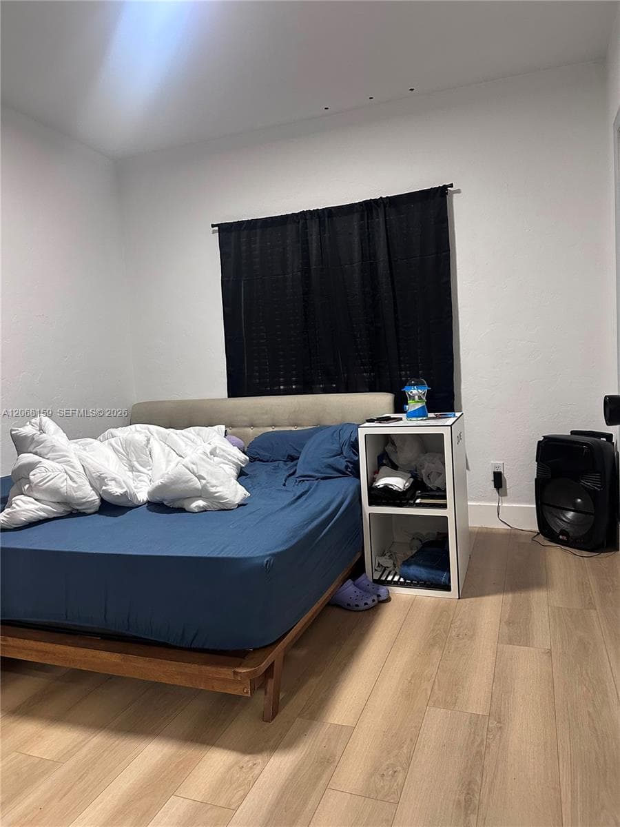 Listing photo 6