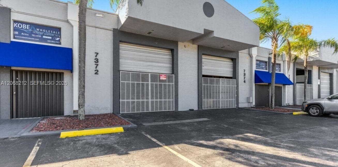 7384 NW 56th St # 7384, Miami, FL 33166 photo 2