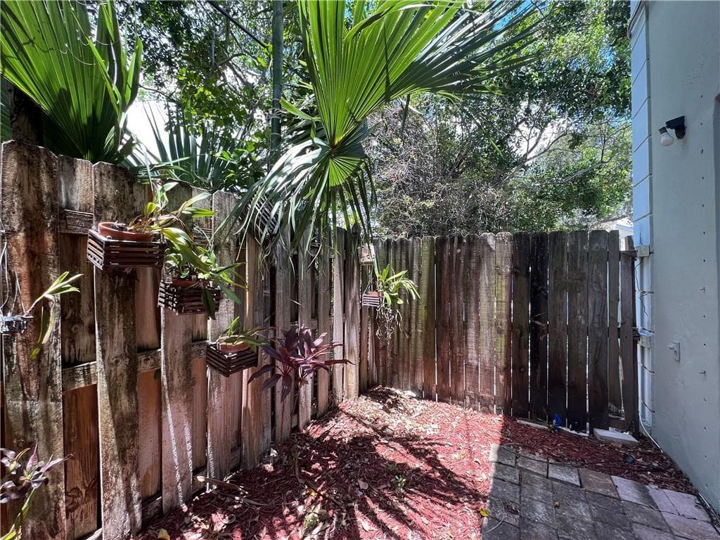 1423 HOLLY HEIGHTS Drive # 7, Fort Lauderdale, FL 33304 photo 7
