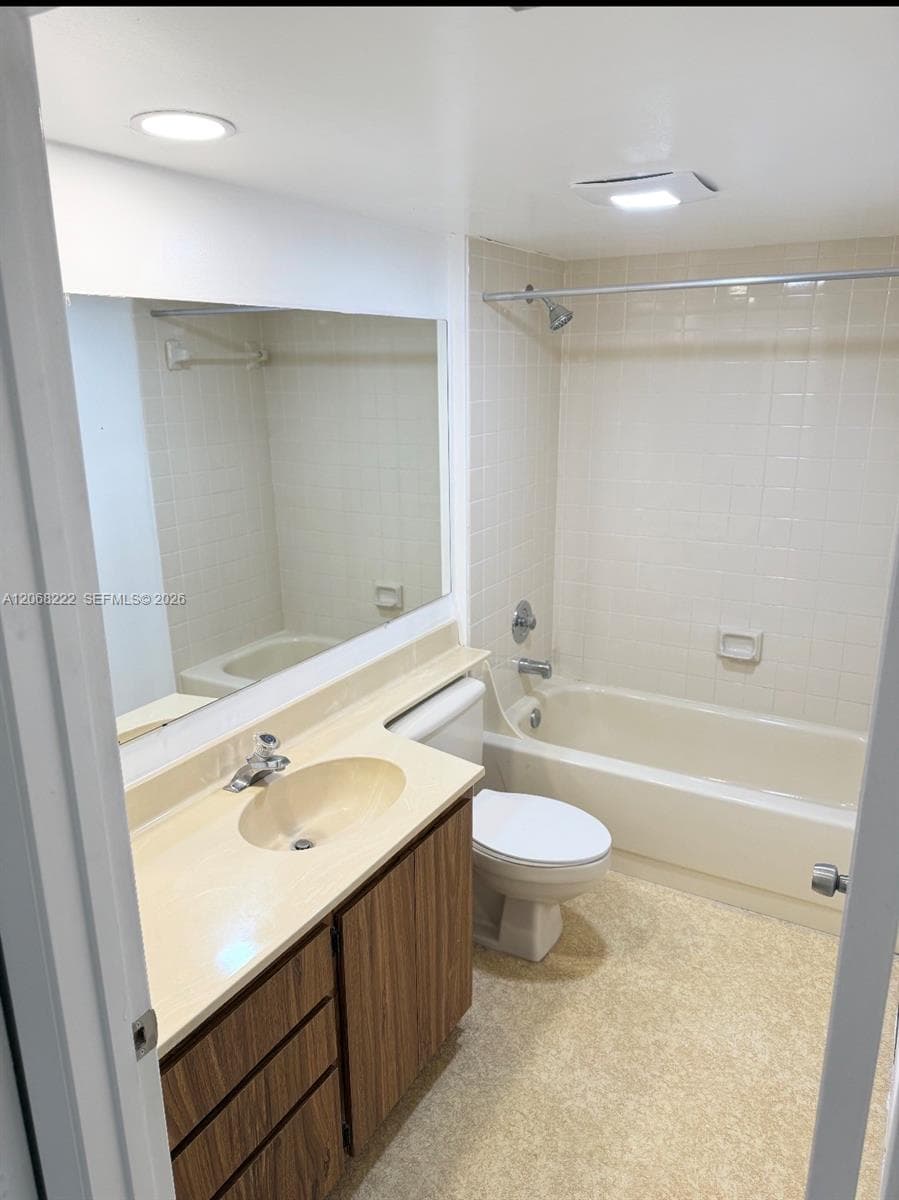 3526 Whitehall Dr # 302, West Palm Beach, FL 33401 photo 12