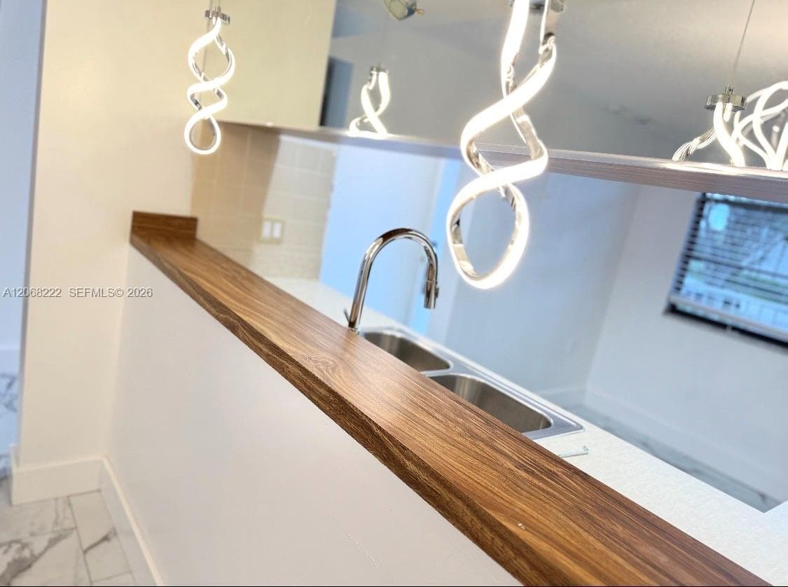 3526 Whitehall Dr # 302, West Palm Beach, FL 33401 photo 9