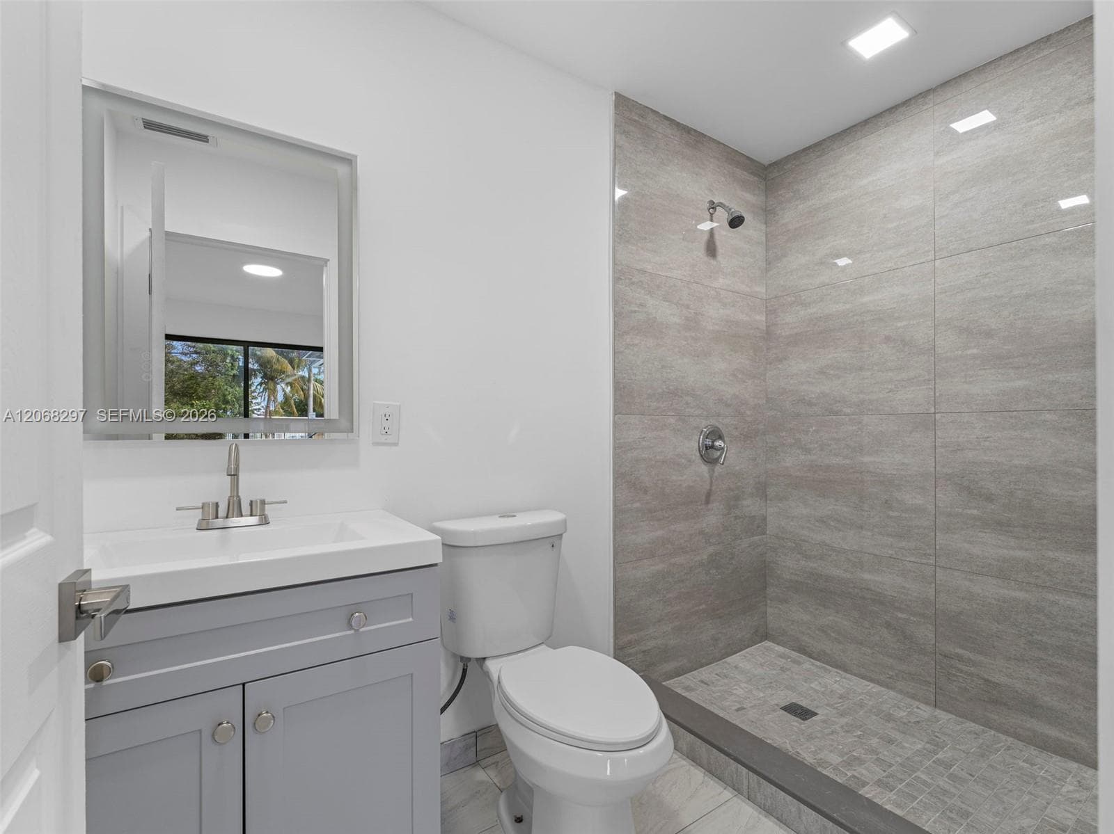 14545 Garden Dr, Miami, FL 33168 photo 12