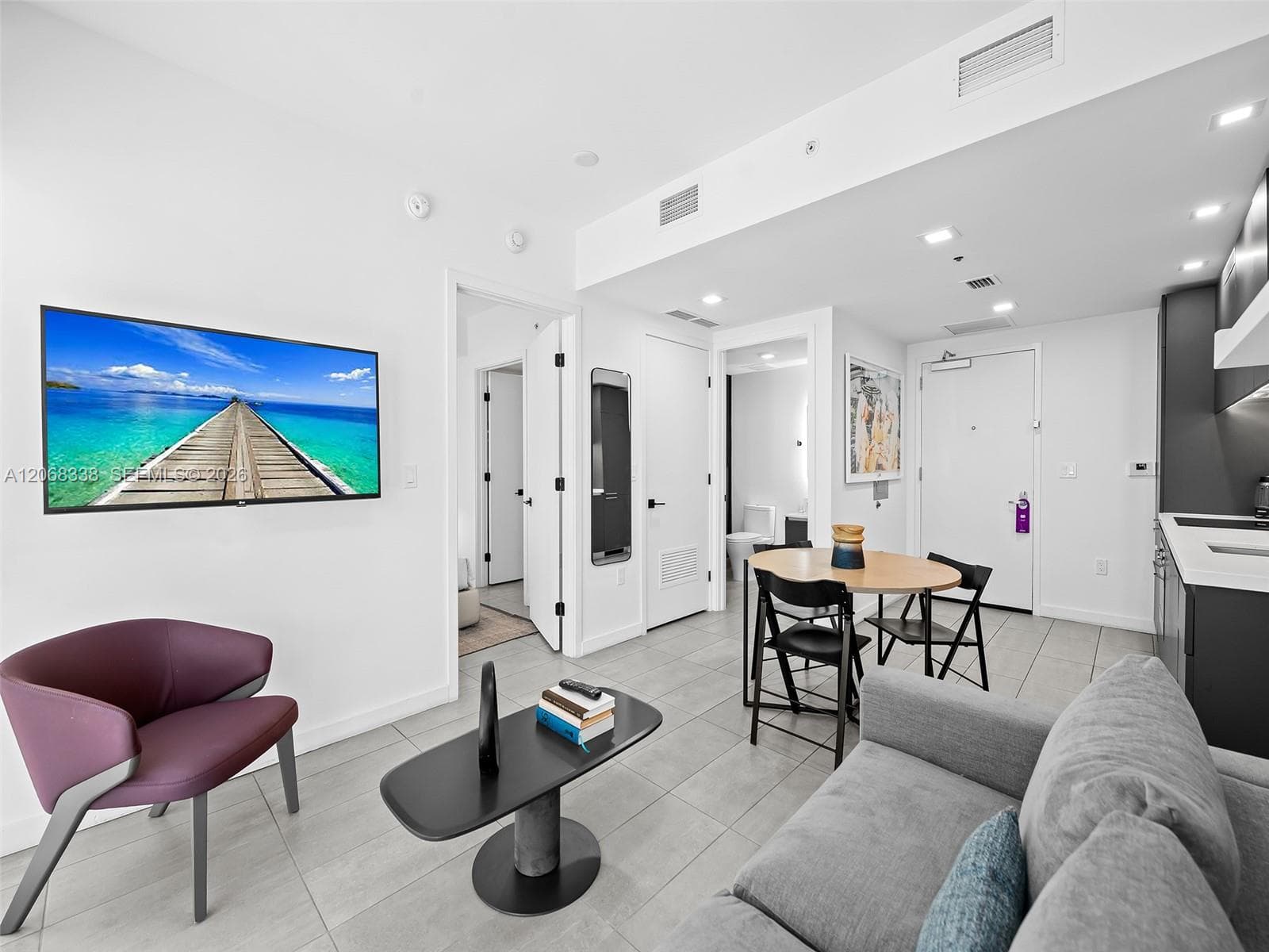 227 NE 2nd St # 2501, Miami, FL 33132 photo 7