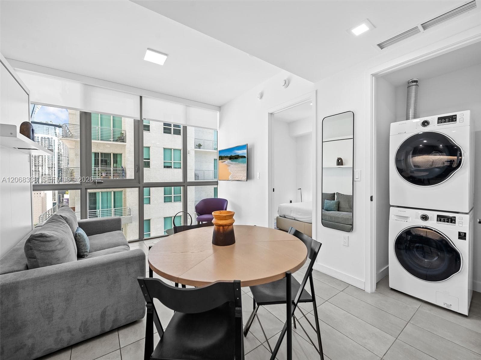 227 NE 2nd St # 2501, Miami, FL 33132 photo 8