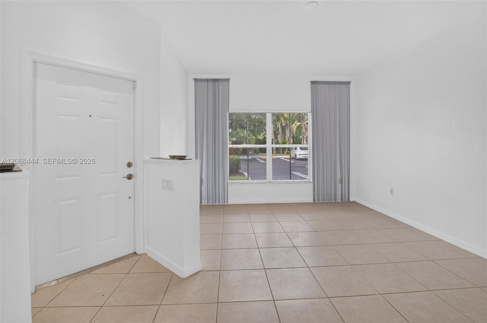 218 Lake Monterey Cir, Boynton Beach, FL 33426 photo 9