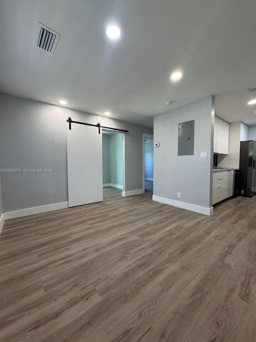 2865 NE 13th Ave # 1, Pompano Beach, FL 33064 photo 2
