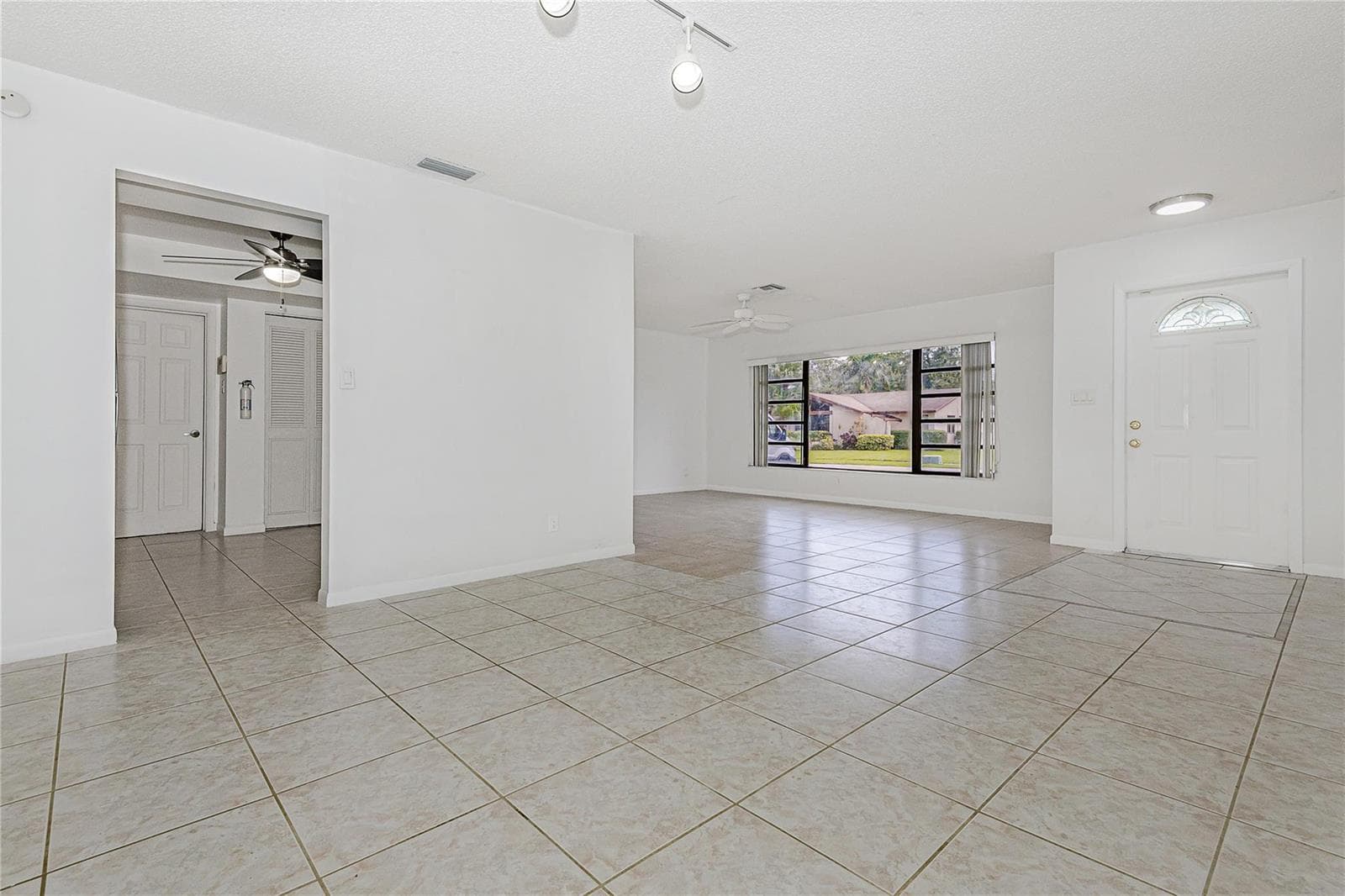 2831 NW 51ST Terrace, Margate, FL 33063 photo 7