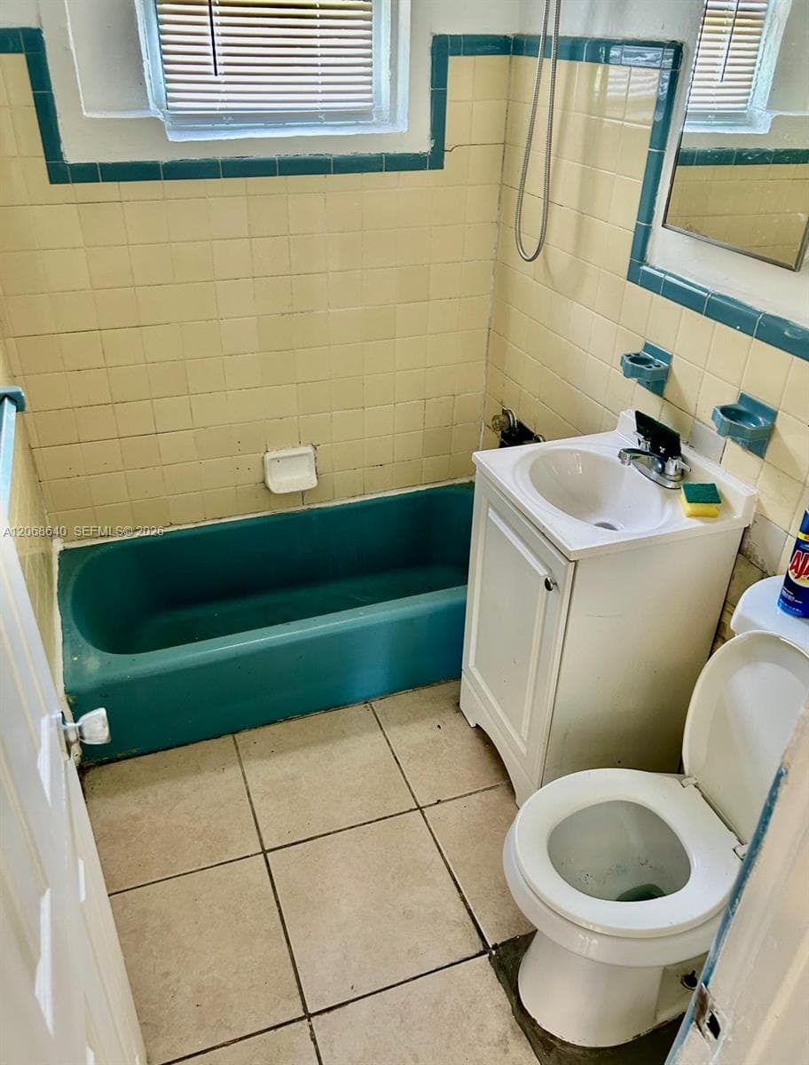 84 NW 71st St # 4, Miami, FL 33150 photo 8