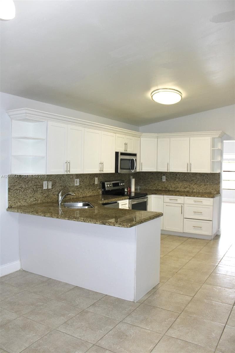 2728 W 74th St # 2728, Hialeah, FL 33016 photo 9