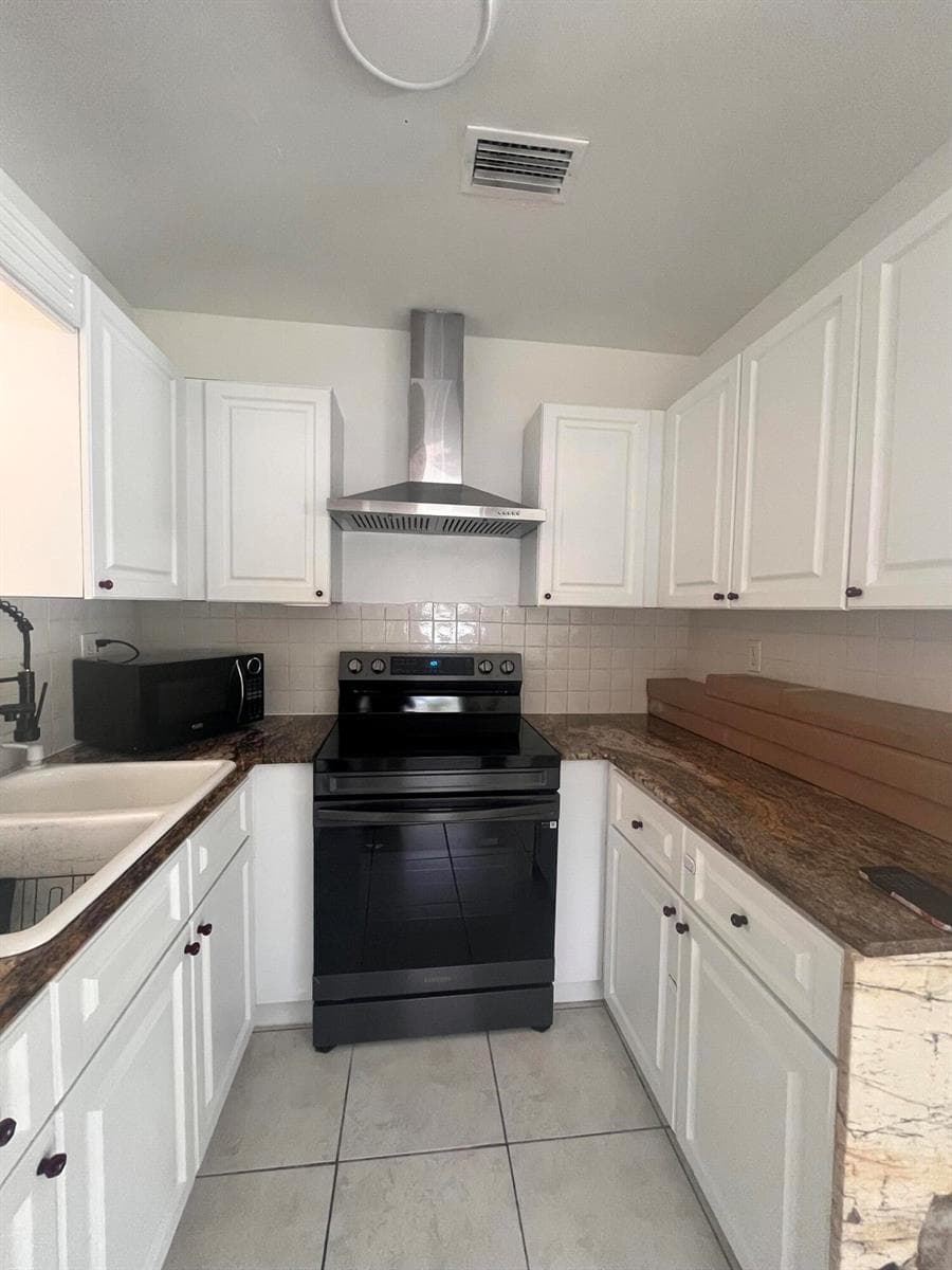 3300 SW 32ND Court, West Park, FL 33023 photo 9