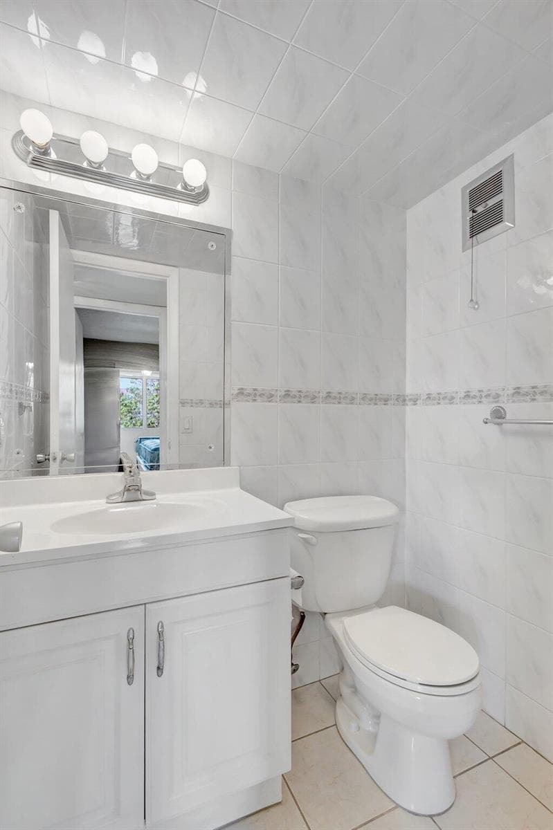 64 COVENTRY C, West Palm Beach, FL 33417 photo 9