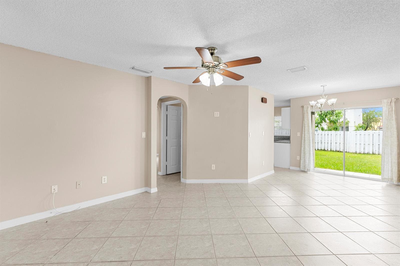 19250 NW 12TH Manor, Pembroke Pines, FL 33029 photo 11