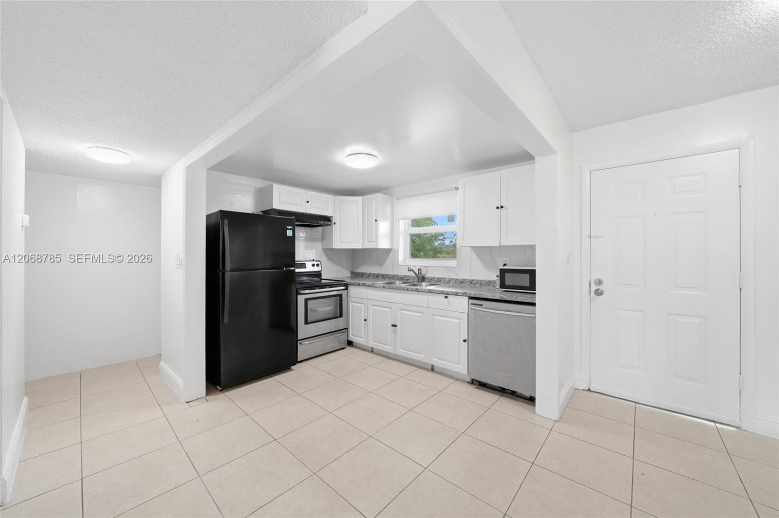 9375 Fontainebleau Blvd # L301, Miami, FL 33172 photo 8