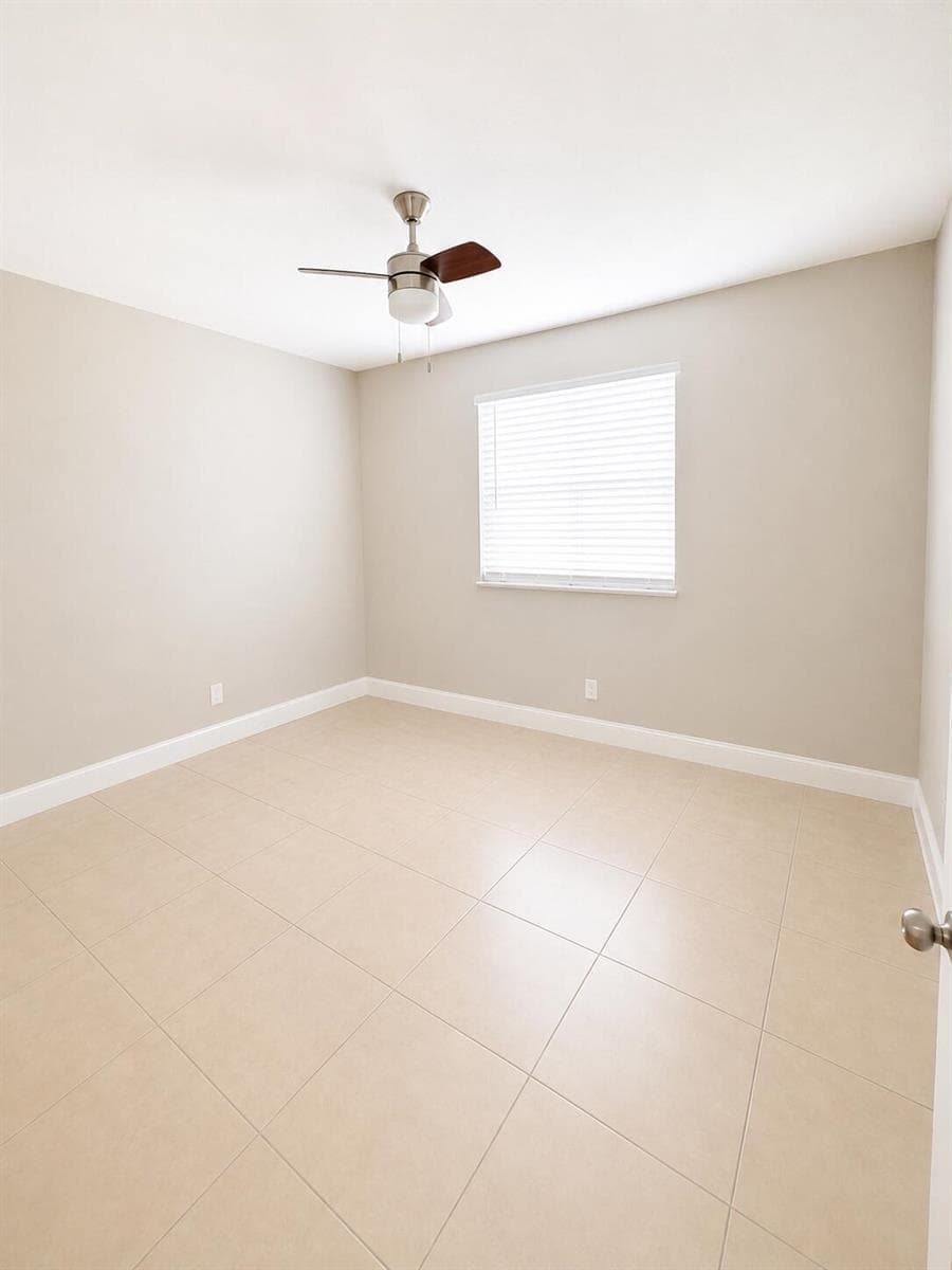 7920 SW 7TH Place, North Lauderdale, FL 33068 photo 8